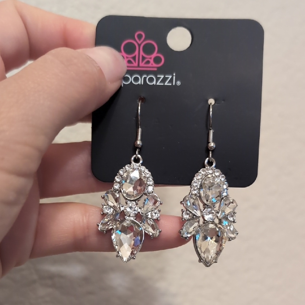 Paparazzi Dazzling Silver Teardrop Earrings